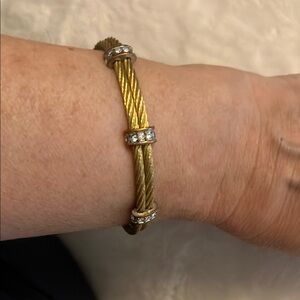 Bras Twisted Bracelet